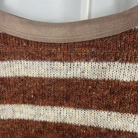 Brown and cream striped sweater elbow patches faux suede details easel size S - Picture 5 of 6